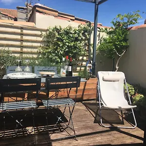 https://maison-avec-terrasse-a-arles-provence.fr-provencehotel.com